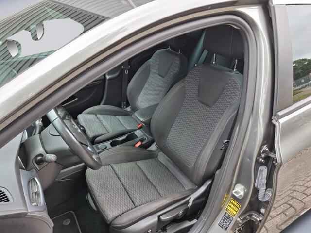 Opel ASTRA 1.0 Turbo 120 Jaar Edition