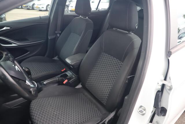 Opel ASTRA Sports Tourer 1.2 Business Edition 110PK Trekhaak Navigatie Carplay Android Clima Cruise Control