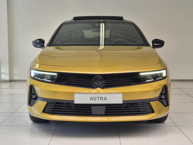 Opel ASTRA 1.2 Turbo Hybrid Ultimate Automaat | Head-up Display | Panoramisch Schuif/Kanteldak | Navigatie | Keyless Entry | AGR Comfortstoelen |
