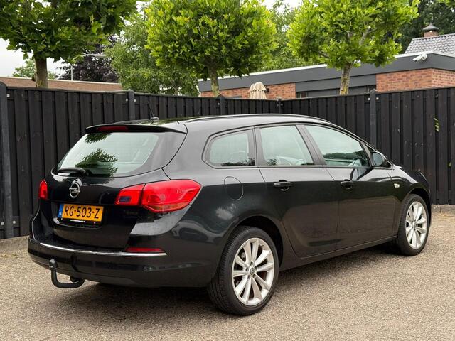 Opel ASTRA Sports Tourer 1.4 Trekhaak