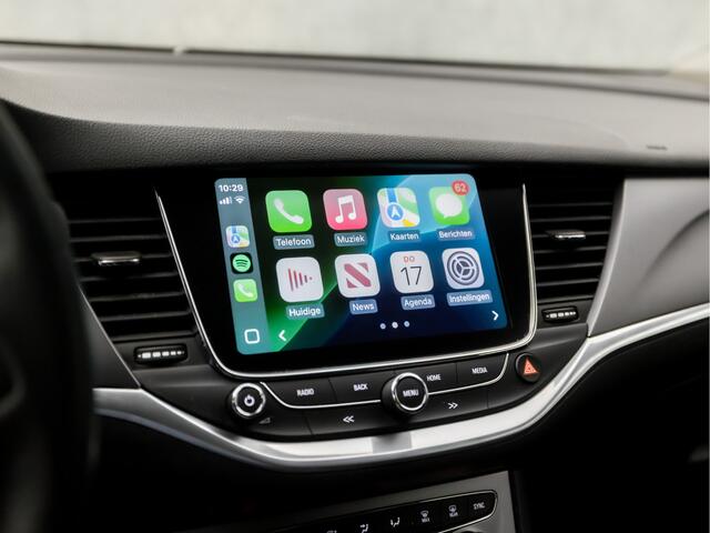 Opel ASTRA 1.4 Turbo (APPLE CARPLAY, GROOT NAVI, STUUR/STOELVERWARMING, ADAPTIVE CRUISE, GETINT GLAS, SPORTSTOELEN, PARKEERSENSOREN, LM VELGEN, NIEUWE APK, NIEUWSTAAT)