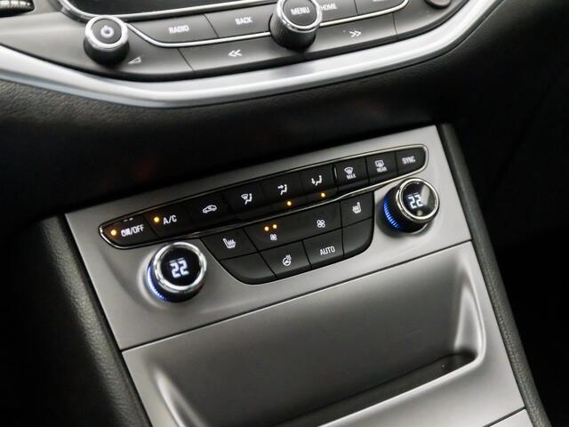 Opel ASTRA 1.4 Turbo (APPLE CARPLAY, GROOT NAVI, STUUR/STOELVERWARMING, ADAPTIVE CRUISE, GETINT GLAS, SPORTSTOELEN, PARKEERSENSOREN, LM VELGEN, NIEUWE APK, NIEUWSTAAT)