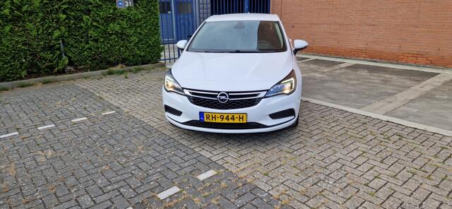 Opel ASTRA 1.4 Online Ed. Automaat