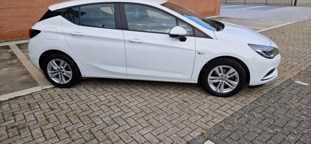 Opel ASTRA 1.4 Online Ed. Automaat
