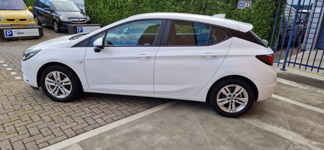 Opel ASTRA 1.4 Online Ed. Automaat