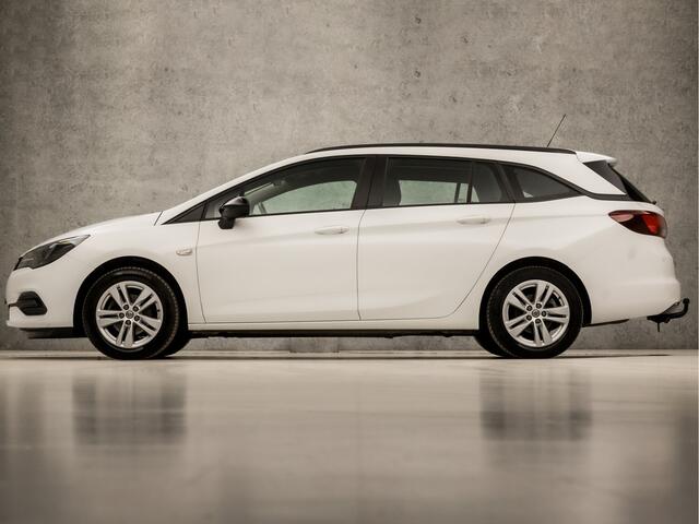 Opel ASTRA Sports Tourer 1.2 Edition (APPLE CARPLAY, LM VELGEN, DAB+, SPORTSTOELEN, PARKEERSENSOREN, CRUISE, TREKHAAK, NIEUWSTAAT)