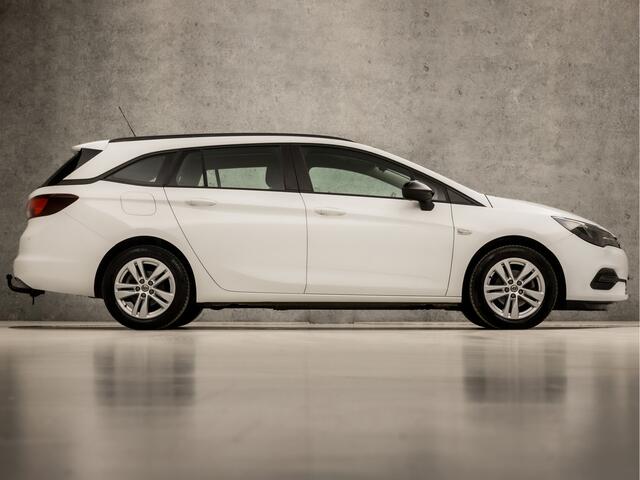 Opel ASTRA Sports Tourer 1.2 Edition (APPLE CARPLAY, LM VELGEN, DAB+, SPORTSTOELEN, PARKEERSENSOREN, CRUISE, TREKHAAK, NIEUWSTAAT)
