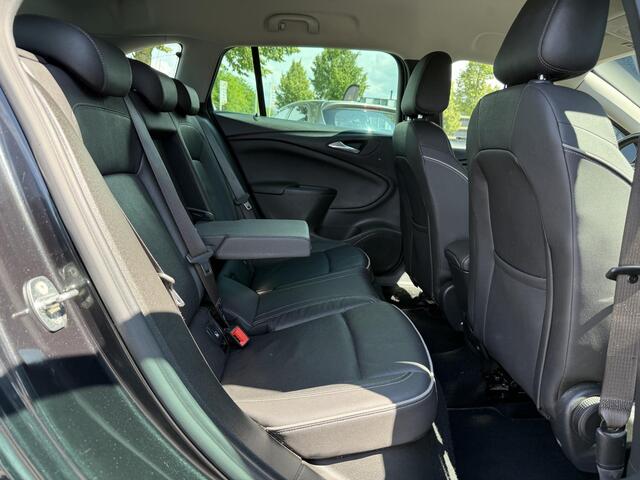 Opel ASTRA Sports Tourer 1.4 Innovation 2e Eigenaar,Camera,Trekhaak,Navi,6 Bak,Stoelverwarming,Stoelventilatie,Stuurverwarming,150pk,Pdc V+A,Apk tot 07-2026