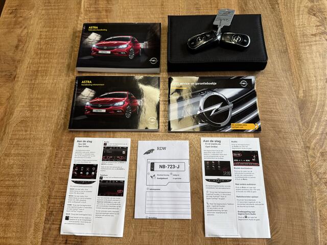 Opel ASTRA Sports Tourer 1.4 Innovation | Nette auto | Boekjes + 2 sleutels | Bomvol!