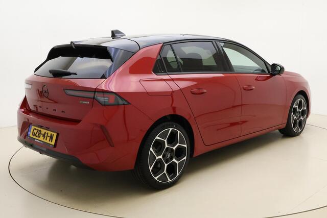 Opel ASTRA 1.2 Turbo 136pk Hybrid Automaat Ultimate | Alcantara | Camera | Adapt. Cruise control | Navigatie | Panoramadak | Matrix LED verlichting | Keyless | Stoel- en stuurverwarming | 18" Lichtmetalen velgen