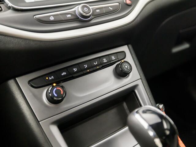 Opel ASTRA Sports Tourer 1.4 Turbo Sport 146Pk Automaat (APPLE CARPLAY, NAVIGATIE, CAMERA, CRUISE, PARKEERSENSOREN, SPORTSTOELEN, LED KOPLAMPEN, TREKHAAK, NIEUWE APK, NIEUWSTAAT)