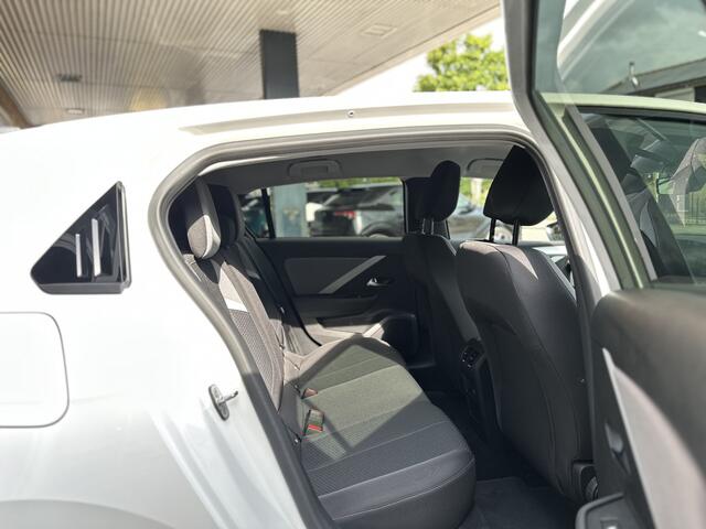 Opel ASTRA 1.2 Edition AGR stoelen/ Stoel Verwarming / ECC / Camera.