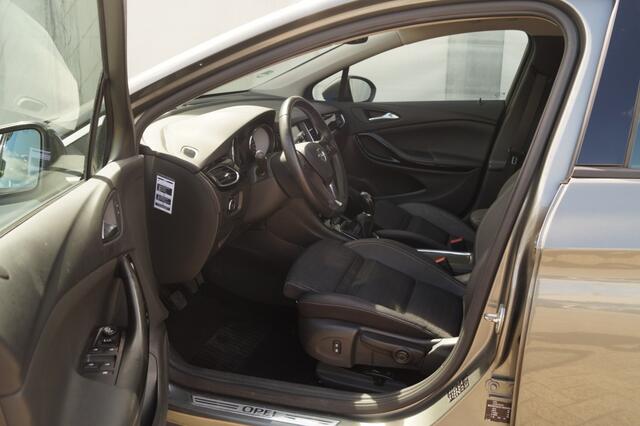 Opel ASTRA Sports Tourer 1.2 110pk Business Elegance -ECC-PDC-NAVI-