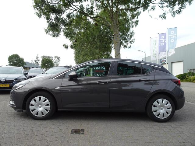 Opel ASTRA 1.0 Business+