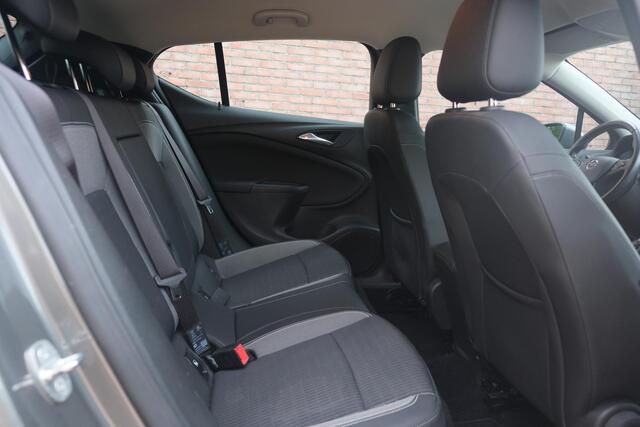 Opel ASTRA 1.2 Turbo 130pk 5-drs Elegance | Navi | App Connect | Climate | Cruise | Keyless | Camera | PDC | Trekhaak