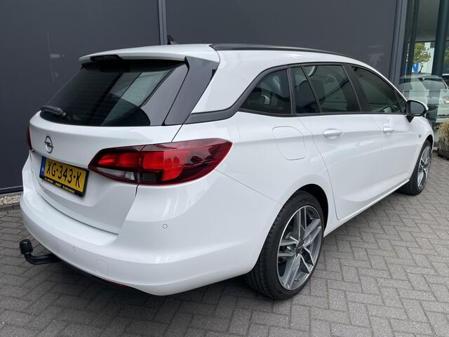 Opel ASTRA Sports Tourer 1.0 Turbo Online Edition Airco - Cruise control - Parkeersensoren achter - Licht metalen velgen 18 inch - Navigatie - Lederen stuurwiel
