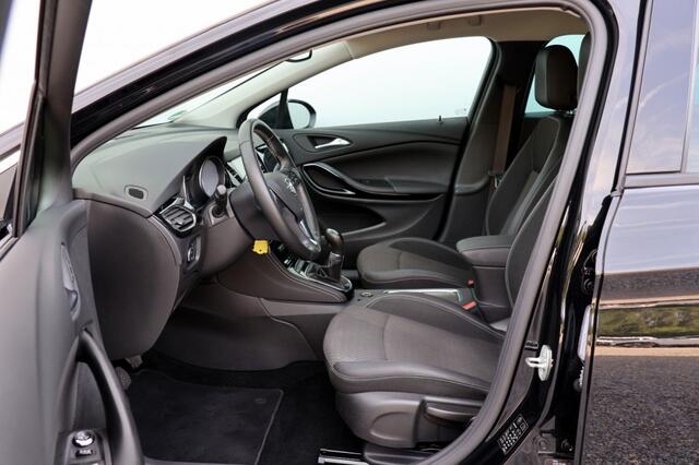 Opel ASTRA Sports Tourer 1.4 Turbo - 150 pk **Camera / Carplay / Navi
