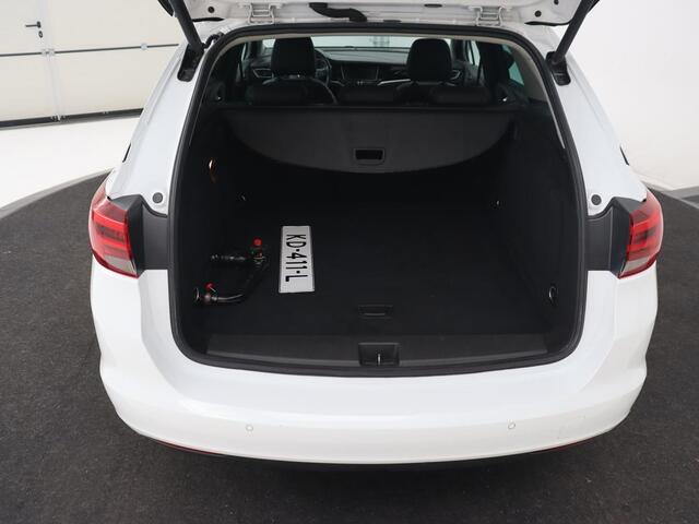 Opel ASTRA 1.4 Turbo Innovation | Automaat | Carplay | Matrix LED | Camera | Trekhaak | Comfortstoelen | Climate control | Keyless | Cruise control | Parkeerhulp