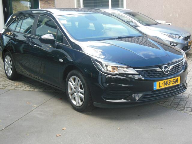 Opel ASTRA Sports Tourer 1.2 Edition Staat in De Krim