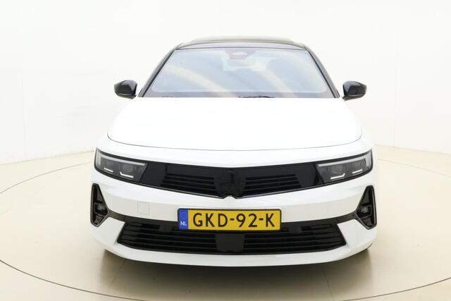 Opel ASTRA 1.6 Turbo Plug In Hybrid Ultimate | Schuif-/kanteldak | Trekhaak afneembare kogel | 18" lichtmetalen velgen | Camera | AGR stoelen | Navigatie | Stuur- & stoelverwarming