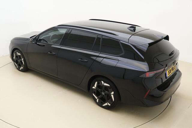 Opel ASTRA Sports Tourer 1.6 Turbo Plug In Hybrid 225 pk GSE | Alcantara bekleding | HUD | 18" LMV | Black pakket | Matrix verlichting | Winterpakket | Actieve vering |