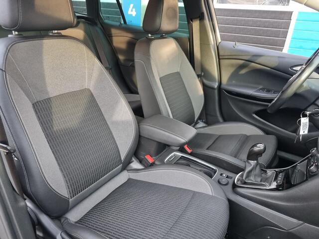 Opel ASTRA Sports Tourer 1.2 Elegance NAVI / CAMERA / LED / PDC