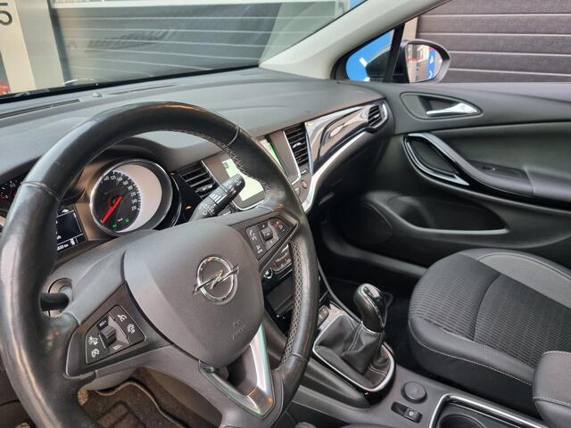 Opel ASTRA Sports Tourer 1.2 Elegance NAVI / CAMERA / LED / PDC