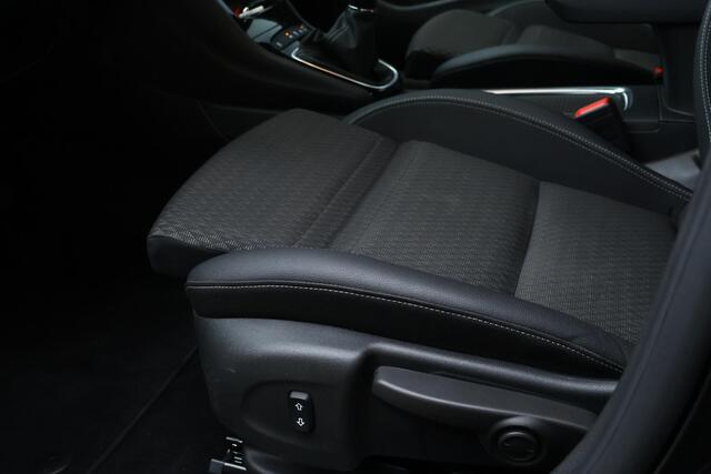 Opel ASTRA Sports Tourer 1.4 Turbo Innovation / Schuifdak / Camera