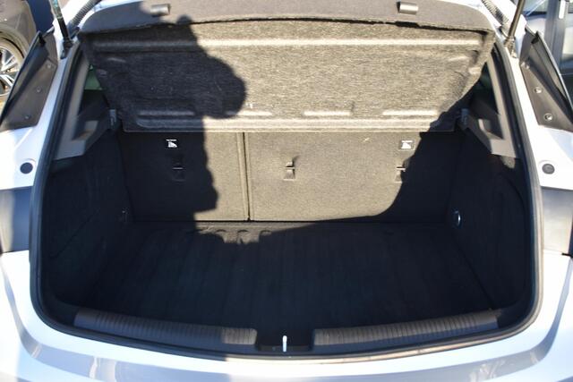 Opel ASTRA 1.2 Business Edition | Camera / parkeersensoren voor en achter / Climate