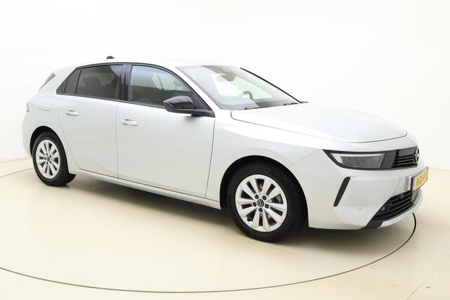 Opel ASTRA 1.2 Turbo 110pk Business Edition | Navigatie | Camera | Climate control | Adapt. Cruise control | Keyless | Stoel- en stuurverwarming | Parkeersensoren
