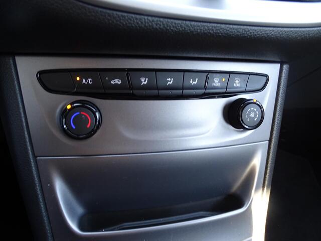 Opel ASTRA 1.0 Online Edition AUTOMAAT | DODEHOEK DETECTIE | NAVIGATIE | ACHTERUIT RIJ CAMREA | PARKEER SENSOREN | KEYLESS GO/ENTRY | APPLE CARPLAY / ANDROID | CRUISE CONTROL | AIRCO\ECC | LED |