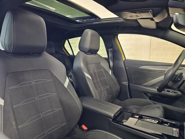 Opel ASTRA 1.2 Turbo (130Pk) Ultimate Intro Schuif/Kantel Navi Géén Aflever