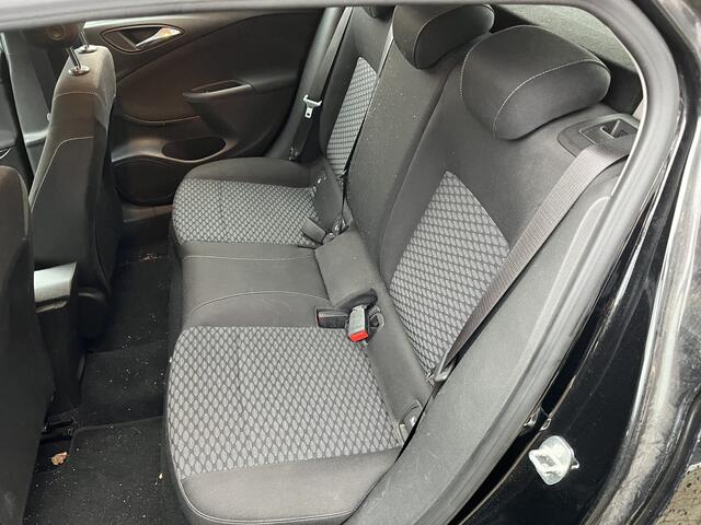 Opel ASTRA 1.0 Business+