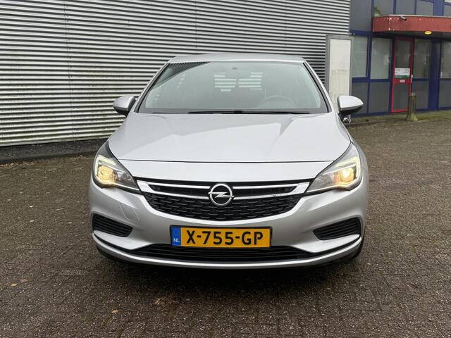 Opel ASTRA 1.0 Turbo 120 Jaar Edition , AIRCO, NAVI, CRUISE CONTROLE, CARPLAY, NETTE EN GOEDRIJDENDE ASTRA MET VEEL OPTIES, LEDEREN STUURWIEL MULTI FUNCTIONEEL