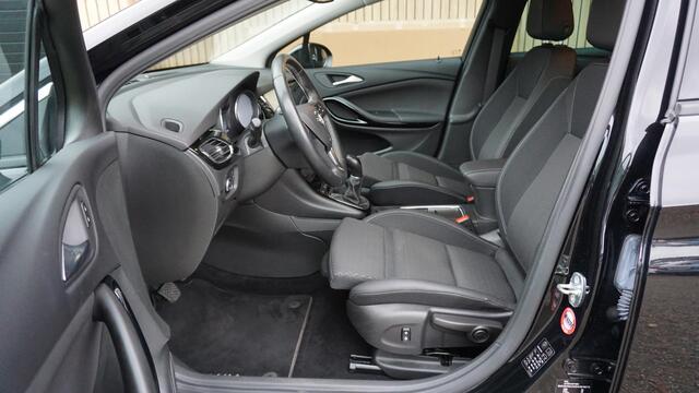 Opel ASTRA 1.6 Turbo 200pk 5Drs Innovation LED Navi Afn.Trekhaak 17inch LM Sportstoelen A-Camera Keyless 1e Eigenaar *NL auto* 63428km!