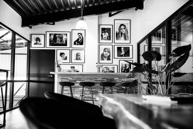 Opel ASTRA Sports Tourer 1.2 Elegance 146Pk (APPLE CARPLAY, GROOT NAVI, CLIMATE, CAMERA, LEDER, GETINT GLAS, SPORTSTOELEN, KEYLESS, LANE ASSIST, LED KOPLAMPEN, DAB+, LM VELGEN, NIEUWSTAAT)