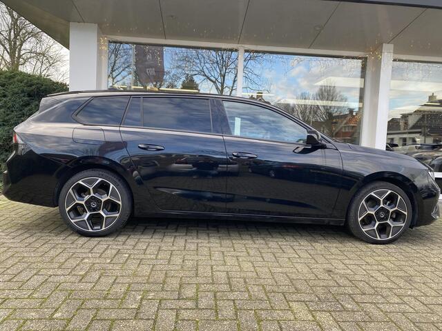 Opel ASTRA Sports Tourer 1.2T 130pk Automaat Ultimate | Schuif/-kanteldak| Navigatie | 360 Camera | AGR Comfortstoelen| Stuur & Stoel Verwarming |