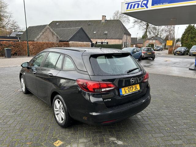 Opel ASTRA Sports Tourer 1.2 Edition