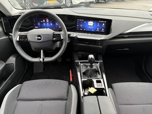 Opel ASTRA 1.2 Turbo Business Edition 5 Deurs | Climate control | Navigatie | Camera | Stoel & Stuurverwarming | AGR Stoel | Parkpilot | Cruise control | Elektrisch Pakket