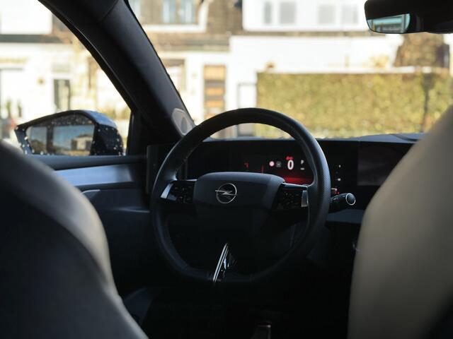 Opel ASTRA Sports Tourer 1.2 Turbo GS Automaat Stoel verwarming/Camera/Parkeerhulp.