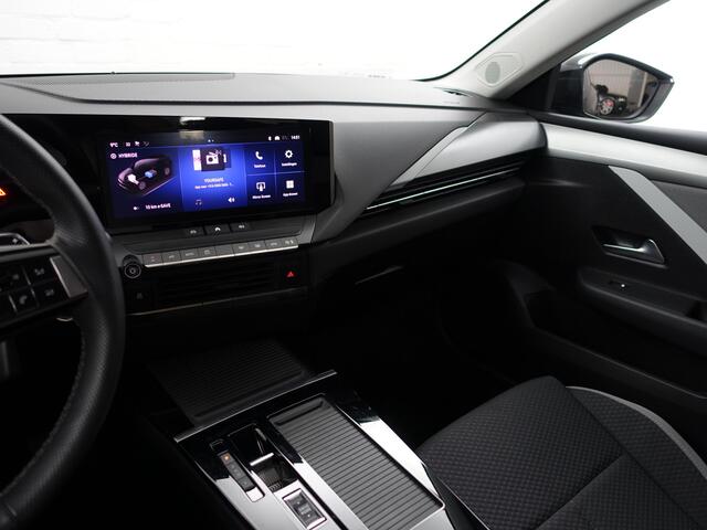 Opel ASTRA Sports Tourer 1.6 Turbo Hybrid Aut- Carplay, Android Auto, Privacy Glass, Dynamic Select, Park Assist, Virtual Cockpit