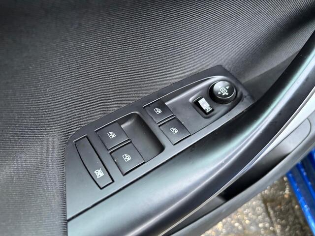 Opel ASTRA Sports Tourer 1.2 Business Edition