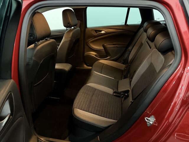 Opel ASTRA Sports Tourer 1.2 Blitz Elegance Half leder, Navi, Parkeersensoren, Stoelverwarming, Rijstrook correctie, A start stop, Cruise control