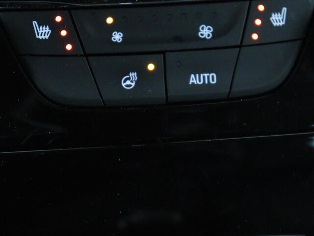 Opel ASTRA 1.4 Turbo Innovation | 150pk | Leder | Stoelverwarming | Camera | Trekhaak | Carplay | Achterbankverwarming | Keyless | Dodehoek detectie | Climate control | Cruise control