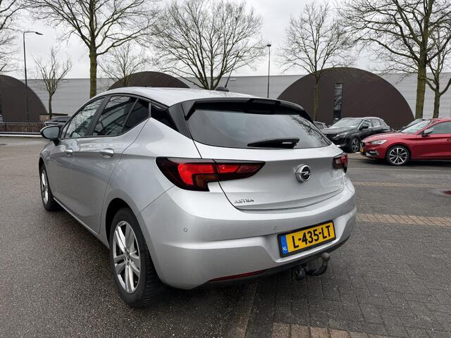 Opel ASTRA 1.4 Launch Elegance | AUTOMAAT | AGR STOELEN | CAMERA | STOEL- & STUURWIELVERWARMING | NAVIGATIE | GOED ONDERHOUDEN | AFNEEMBARE TREKHAAK | INCL. 12 MND BOVAG GARANTIE
