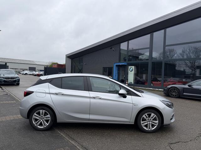 Opel ASTRA 1.4 Launch Elegance | AUTOMAAT | AGR STOELEN | CAMERA | STOEL- & STUURWIELVERWARMING | NAVIGATIE | GOED ONDERHOUDEN | AFNEEMBARE TREKHAAK | INCL. 12 MND BOVAG GARANTIE