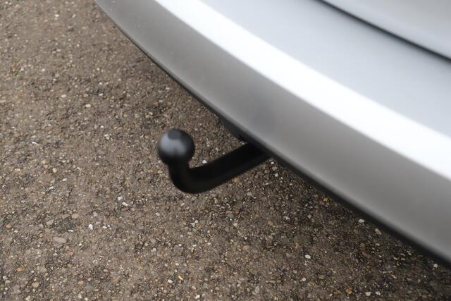 Opel ASTRA Sports Tourer 1.0 Turbo 120 Jaar Edition 105PK Trekhaak 16 inch LMV Navigatie Carplay Android Clima Cruise Control Parkeersensor