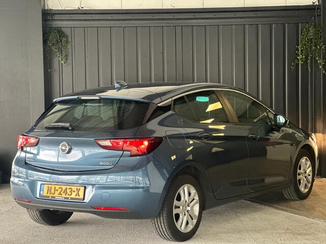 Opel ASTRA 1.0 Online Edition | Navi | Cruise Control | Parkeersensor voor en achter | LMV 17 |