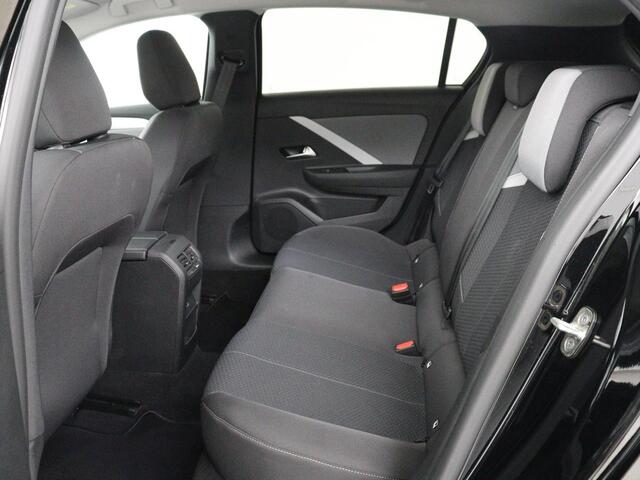 Opel ASTRA 1.6 Hybrid Business Edition | Stoelverwarming | Adaptive cruise | Camera | Stuurverwarming | Carplay | Navigatie | Full LED | 17'' | Climate control | PHEV | Plug In