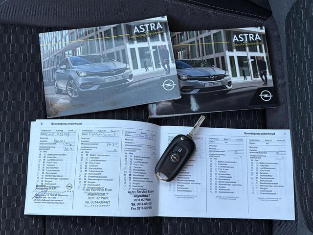 Opel ASTRA Sports Tourer 1.2 Business Executive / Achteruitrijcamera / Navigatie / Apple Carplay & Android Auto / All season banden / DAB